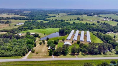 /international/us/602-highway-231-arab-al-110110365157/