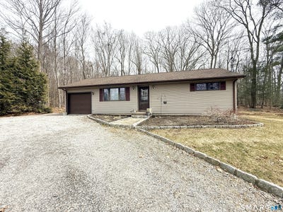 /international/us/621-wynne-road-winchester-ct-110107006860/