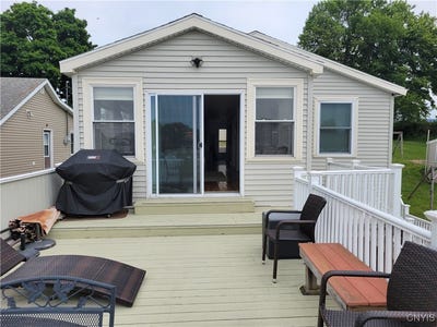 /international/us/34627-ross-lane-cape-vincent-ny-110100657297/