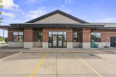 /international/us/3645-stone-creek-circle-sw-cedarrapids-ia-110106716622/