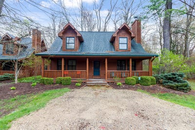 /international/us/3583-cattail-court-saugatuck-mi-110107729027/
