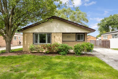/international/us/12416-s-44th-court-alsip-il-110108341867/