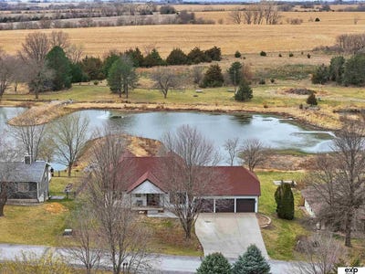 /international/us/719-lakeview-drive-eagle-ne-110106957857/
