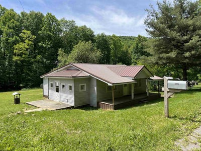 /international/us/3485-adolph-road-mill-creek-wv-110092356062/