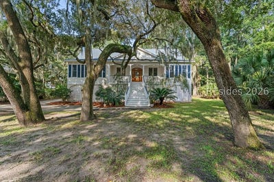 /international/us/15-dockside-lane-saint-helena-island-sc-110109958705/