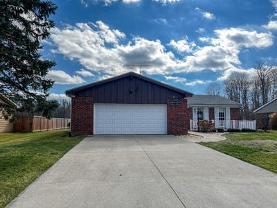 /international/us/585-cedar-lane-batesville-in-110105935495/