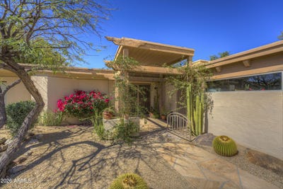 /international/us/1049-n-boulder-drive-carefree-az-110106260158/