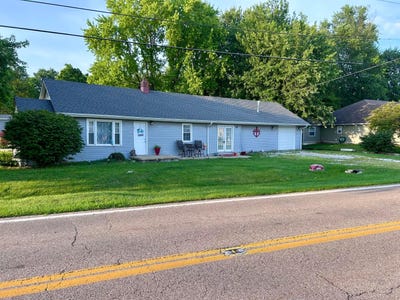 /international/us/13580-hollywood-boulevard-ne-millersport-oh-110100316932/