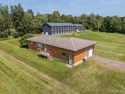 /international/us/4908-margaret-street-ironwood-mi-110107710529/