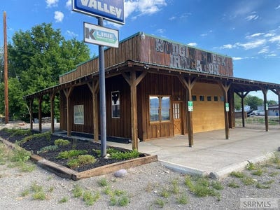 /international/us/200-n-hwy-93-challis-id-110100568924/