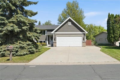 /international/us/4466-w-131st-street-savage-mn-110108219284/