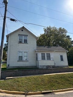 /international/us/308-n-brooklyn-avenue-elroy-wi-110102763103/