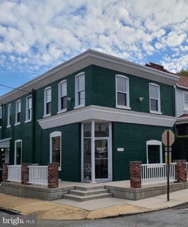 /international/us/918-n-clayton-st-1-wilmington-de-110107567444/