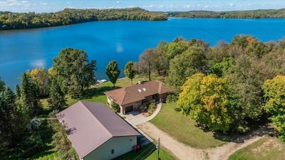 /international/us/13505-485th-avenue-parkers-prairie-mn-110102225418/