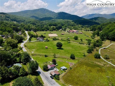 /international/us/122-church-hollow-road-boone-nc-110098037915/