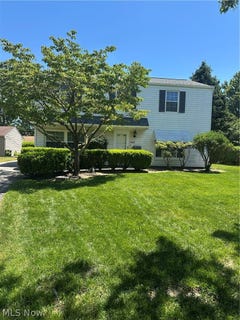 /international/us/5287-strawberry-lane-willoughby-oh-110108493314/