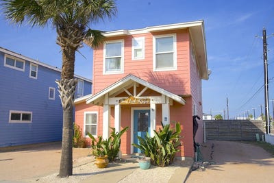 /international/us/2606-s-eleventh-street-port-aransas-tx-110106853068/