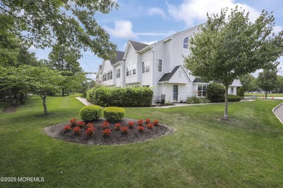 /international/us/95-madison-court-tinton-falls-nj-110107963225/