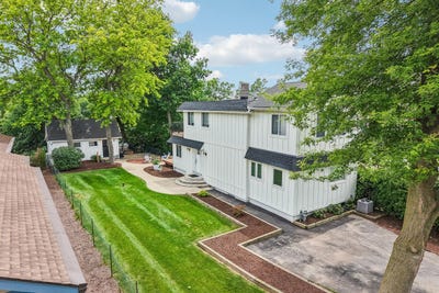 /international/us/w351n5464-lake-dr-oconomowoc-wi-110108858556/