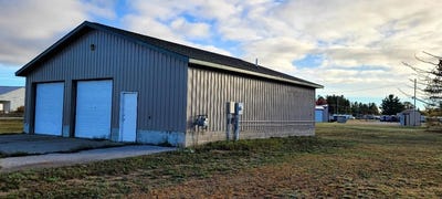 /international/us/16815-s-meehan-st-kincheloe-mi-110108443009/