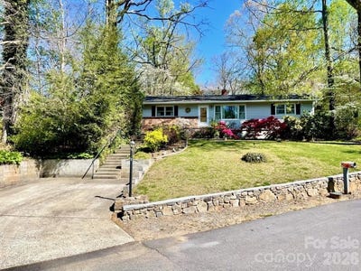 /international/us/213-n-park-lane-black-mountain-nc-110108383730/