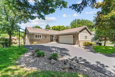 /international/us/3042-12th-street-nw-new-brighton-mn-110108903016/