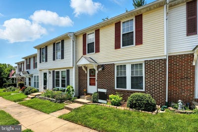 /international/us/838-oak-leaf-court-warrenton-va-110100516491/
