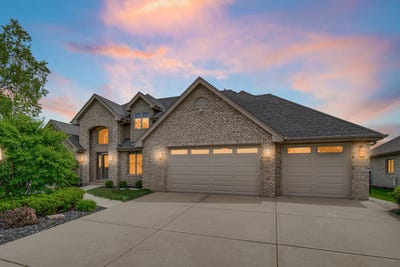 /international/us/17123-pointe-drive-orland-park-il-110108439774/