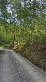 /international/us/2509-state-hwy-472-manchester-ky-110090880352/