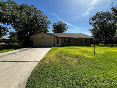 /international/us/151-mockingbird-lane-lampasas-tx-110101265953/