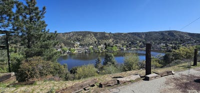 /international/us/newview-drive-lake-hughes-ca-110119450128/