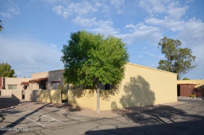/international/us/8357-e-ave-de-las-pampas-tucson-az-110108058921/