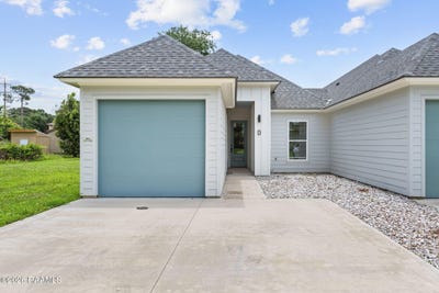 /international/us/300-avenue-b-broussard-la-110120737307/