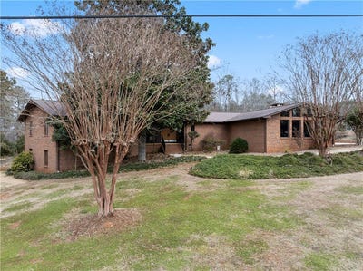 /international/us/501-westminster-drive-pendleton-sc-110105784207/