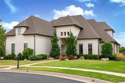 /international/us/719-w-109th-place-s-jenks-ok-110108396904/