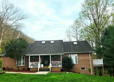/international/us/470-old-river-rd-louisa-ky-110104440189/