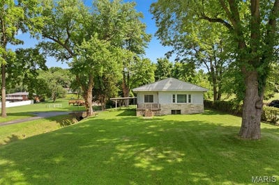 /international/us/551-woodland-avenue-wood-river-il-110109061004/