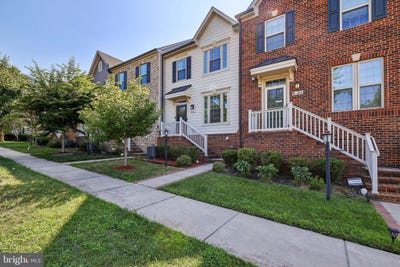 /international/us/18002-red-cedar-road-dumfries-va-110109506270/