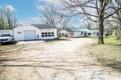 /international/us/26-cowboy-trail-buffalo-mo-110107780595/