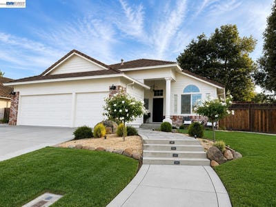 /international/us/425-beverly-st-livermore-ca-110108882553/