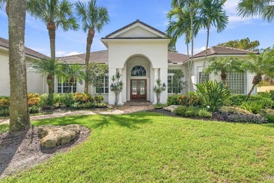 /international/us/17104-gulf-pine-circle-wellington-fl-110120450593/