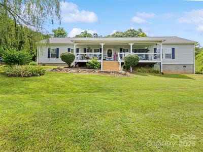 /international/us/32-perseverance-drive-canton-nc-110101075512/?lang=zh-tw