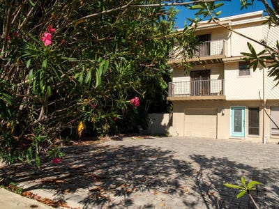 /international/us/135-92nd-avenue-treasure-island-fl-110103182353/