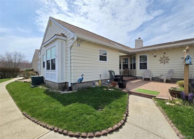 /international/us/76-theodore-drive-coram-ny-110107344550/