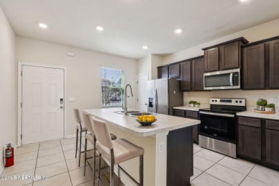 /international/us/871-gate-run-road-jacksonville-fl-110105522241/