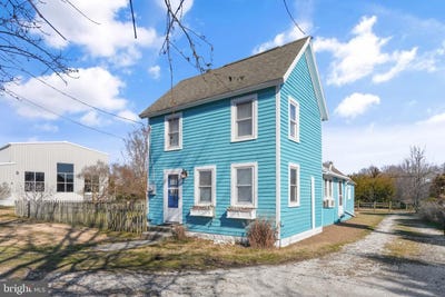 /international/us/4145-hur-ln-chincoteague-island-va-110109084648/