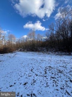 /international/us/0-e-spruce-street-mahanoy-city-pa-110099177048/