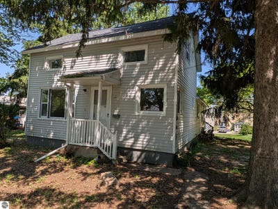 /international/us/420-n-maple-street-ithaca-mi-110110193840/