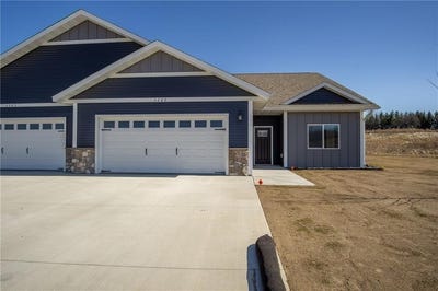 /international/us/3337-sunflower-lane-eau-claire-wi-110109066375/