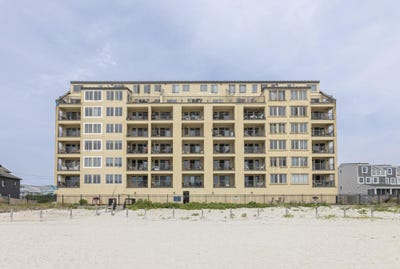 /international/us/191-e-grand-avenue-old-orchard-beach-me-110105750144/